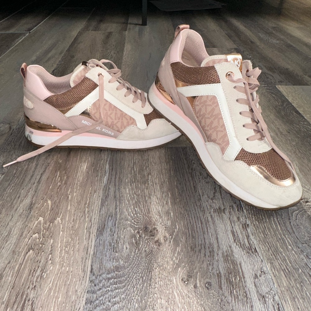 Michael Kors Wilma Suede Low-top Sneakers